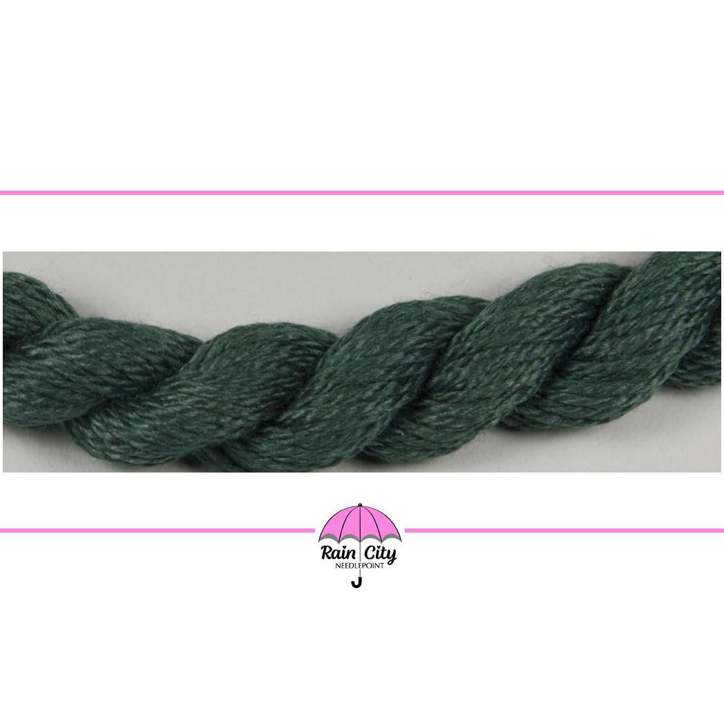 046 Holly | Silk & Ivory