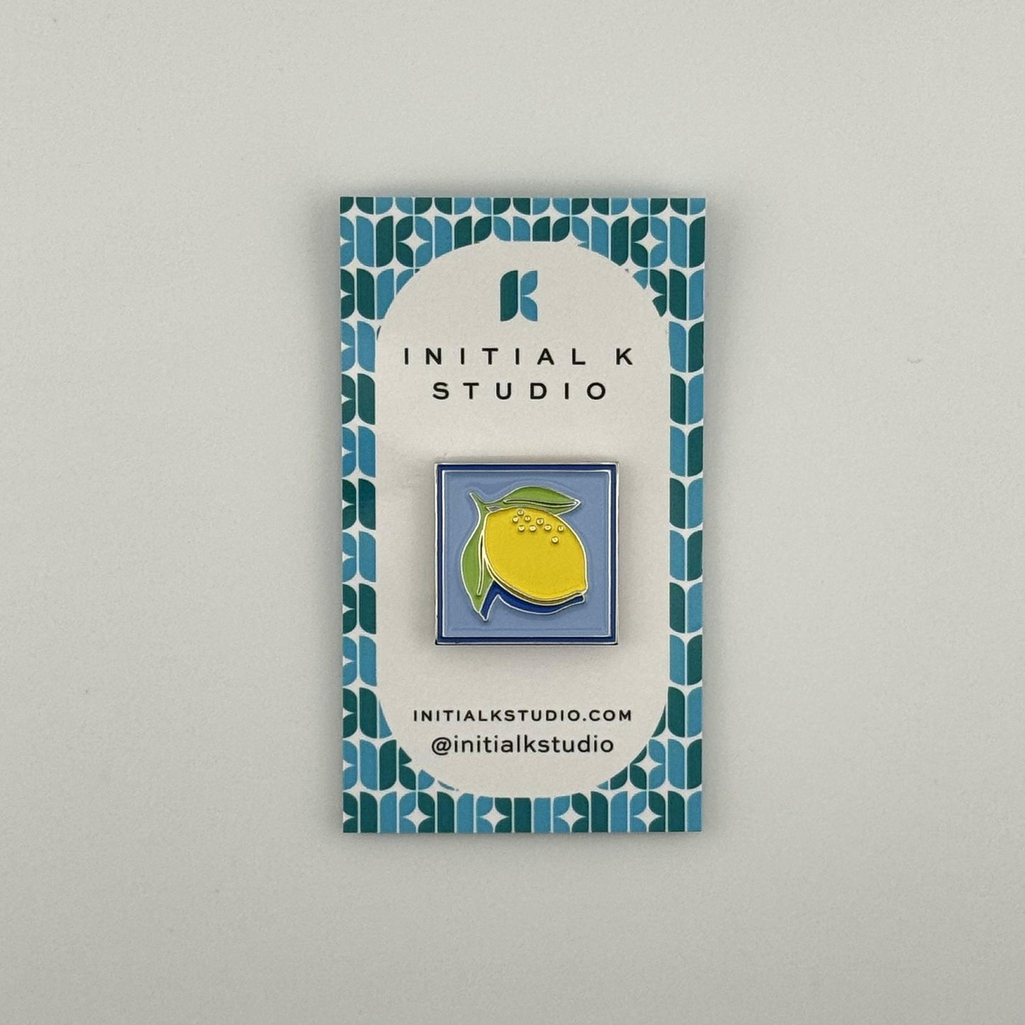 Lemon Square needle minder