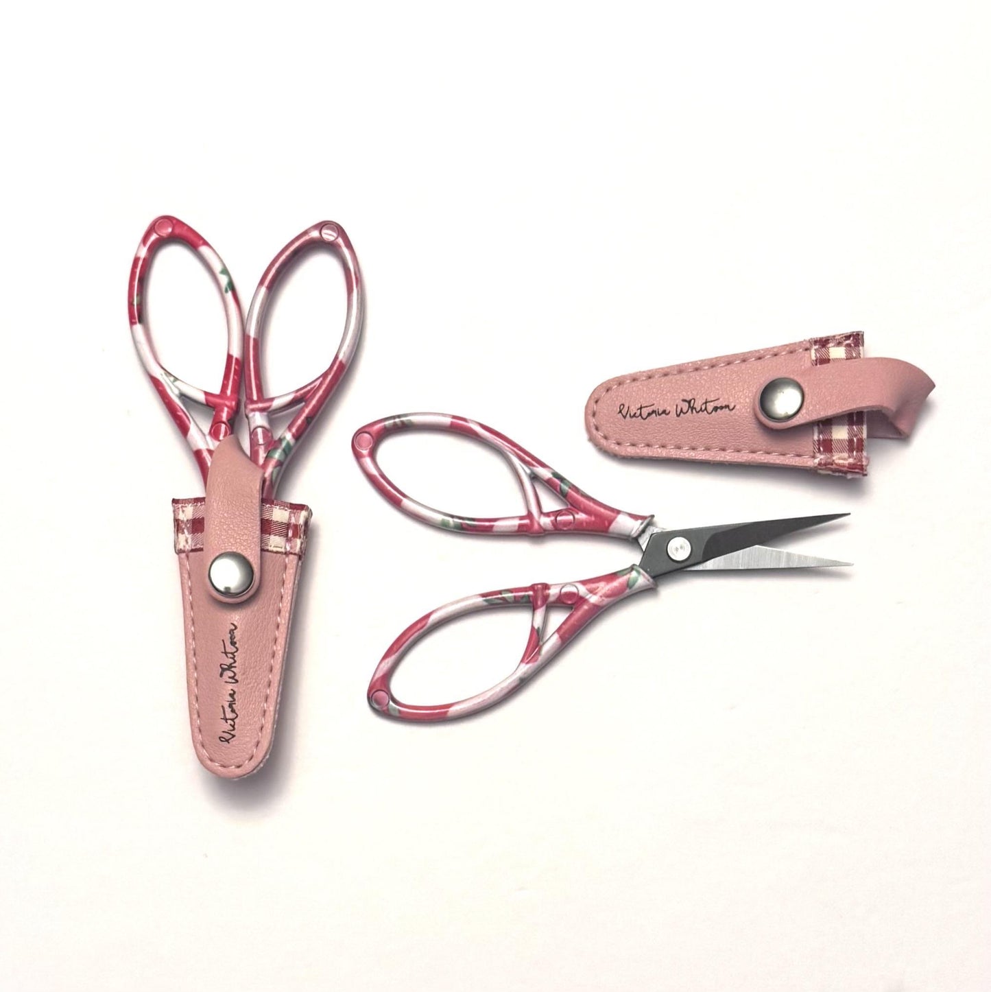 4" Strawberry Scissors w/ Gingham Sheath