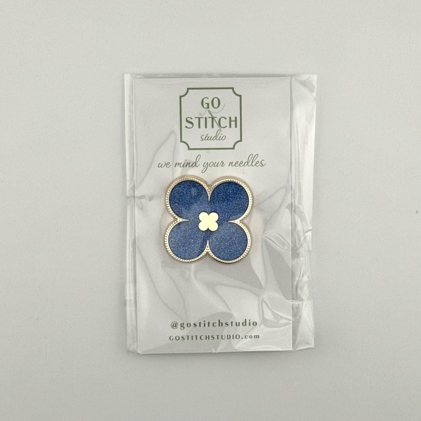 Clover Lapis Glitter Needle Minder
