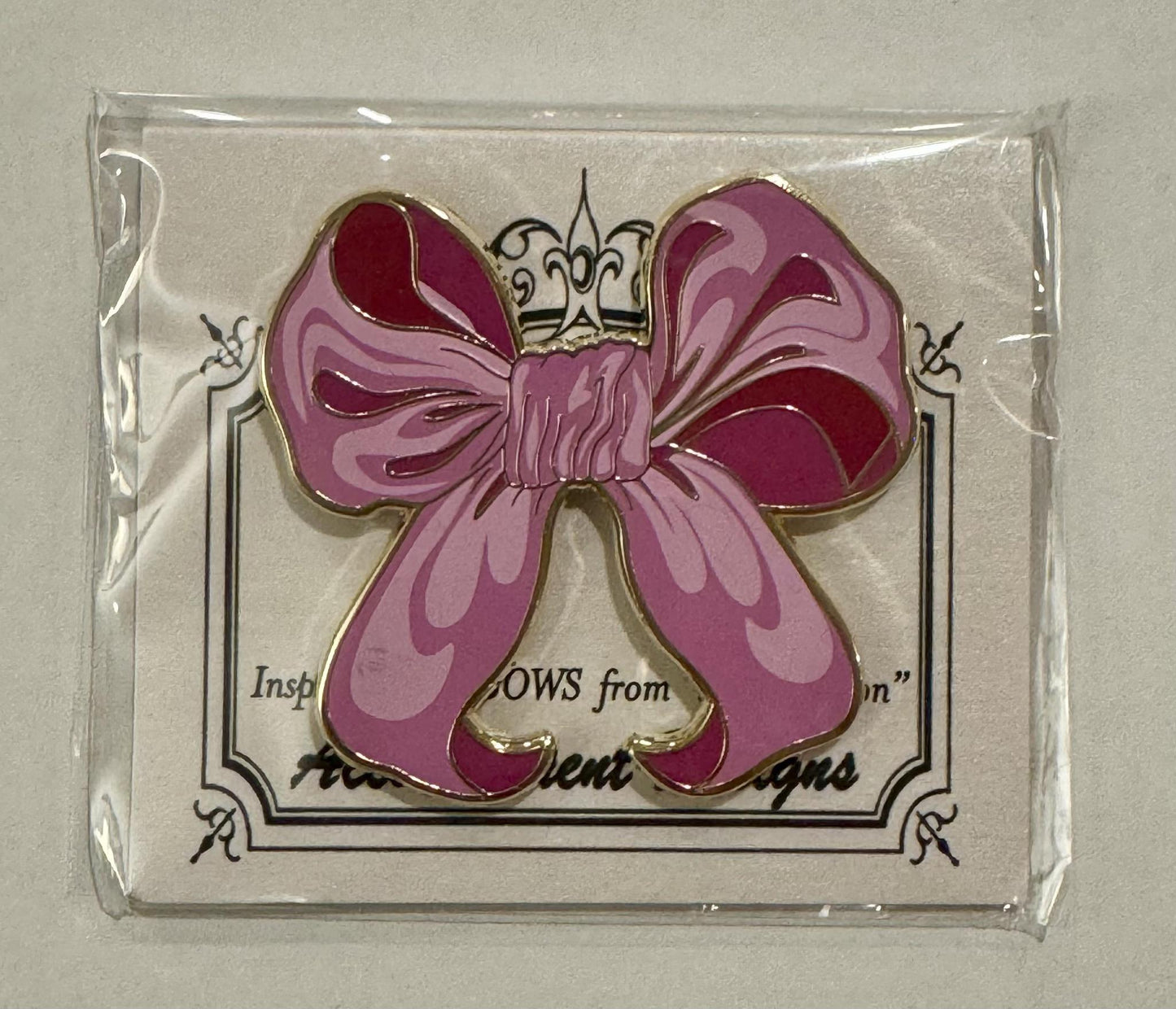 Giant Bow needle minder