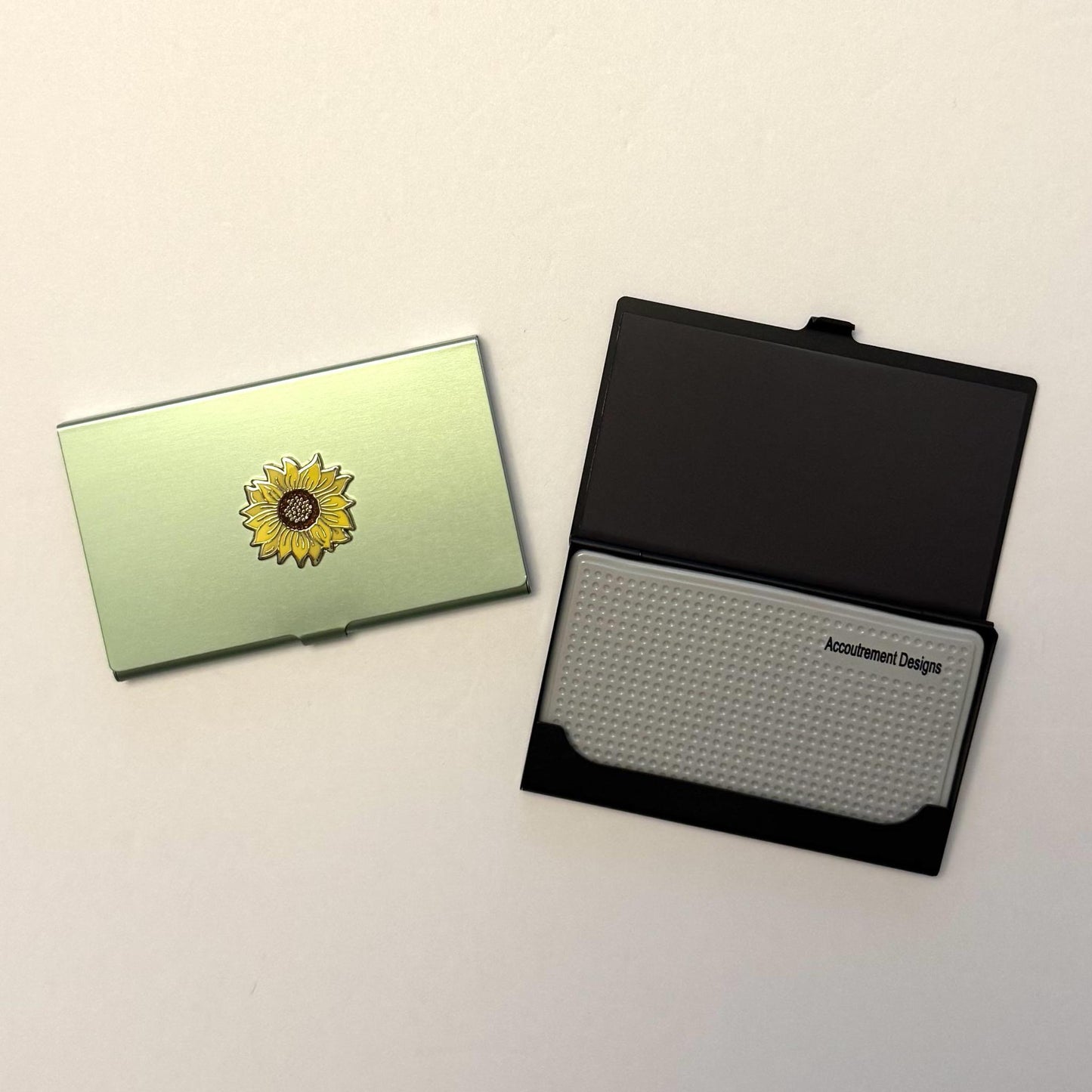 Bead Case with Sticky Mat