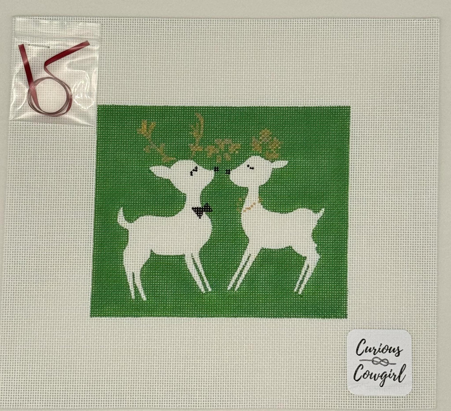 Green Kissing Reindeer (by Curious Cowgirl)