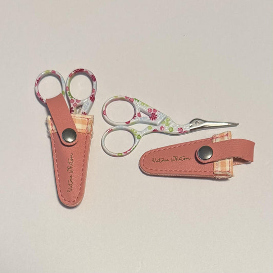 3.5" Victoria Whitson Gingham Scissors
