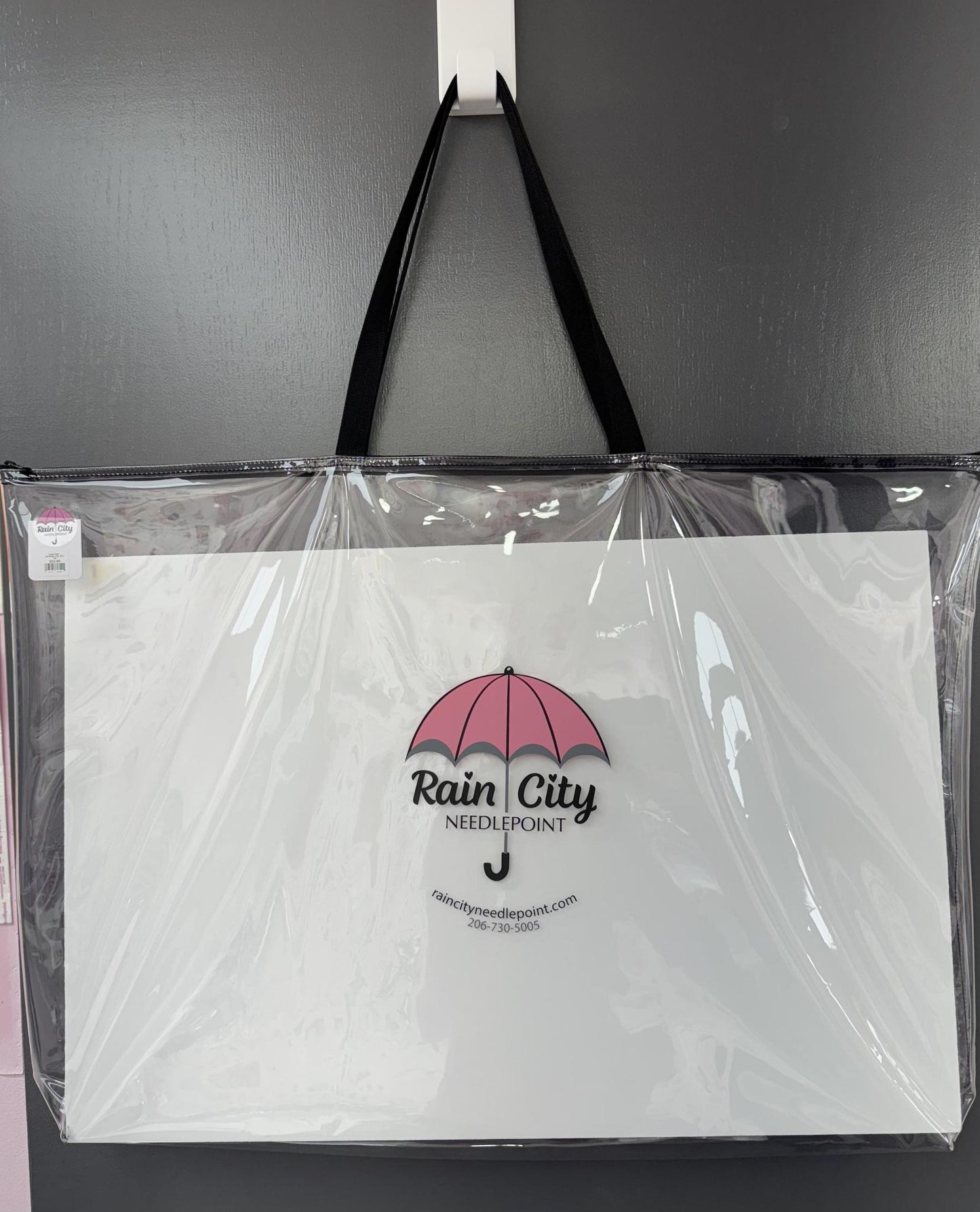Logo Tote - w/straps XXL 30 x 20