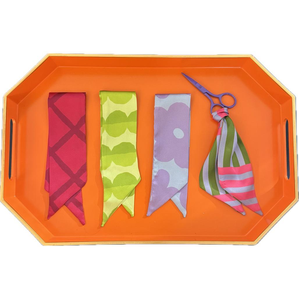 Scissors Sash (by The Social Stitcher)