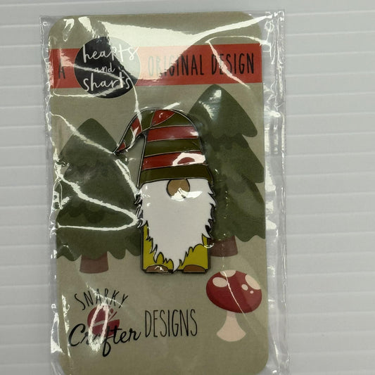 Gnome needle minder