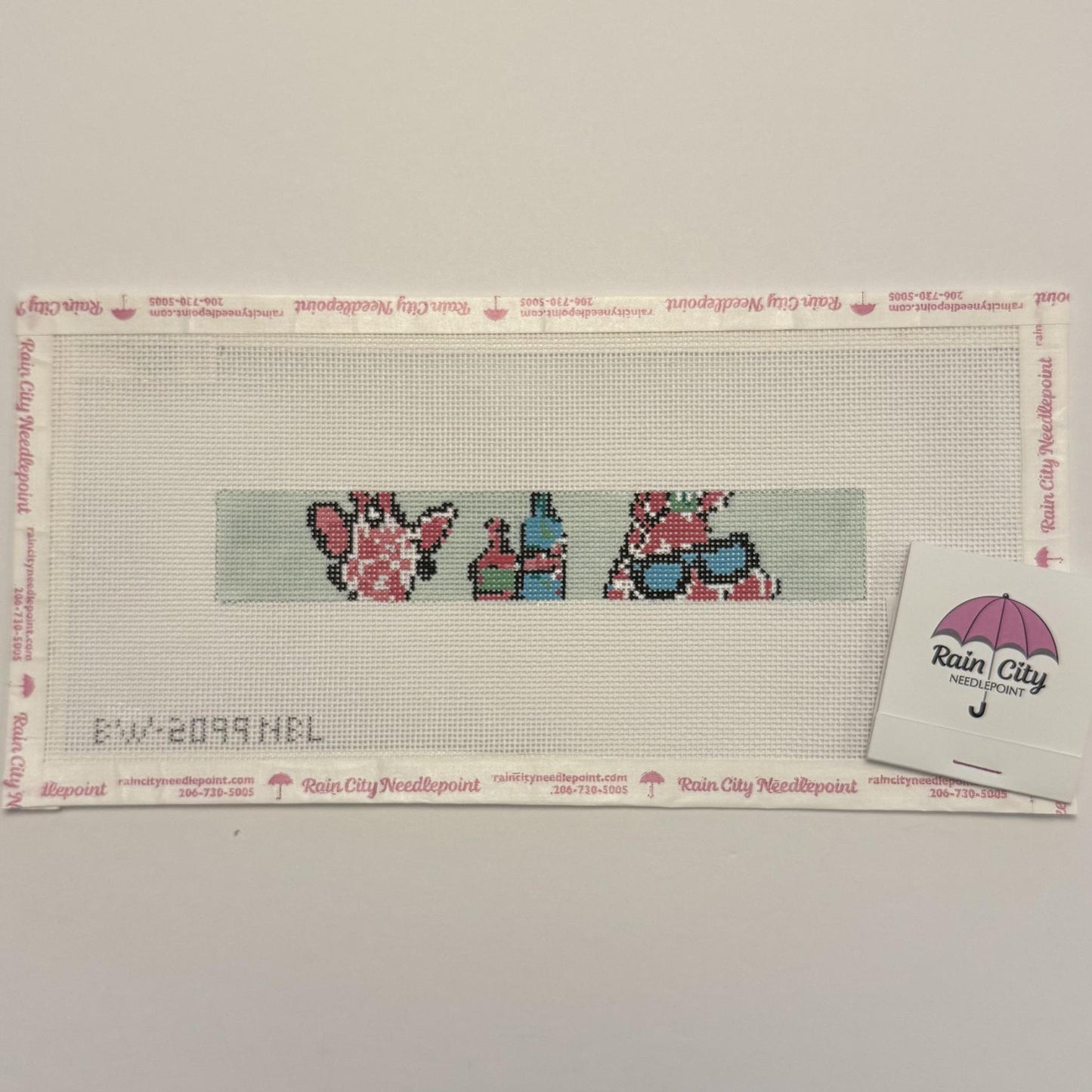 Vacation Giraffe & Zebra Fob (by Blue Waters Needlepoint) BW2099NBL