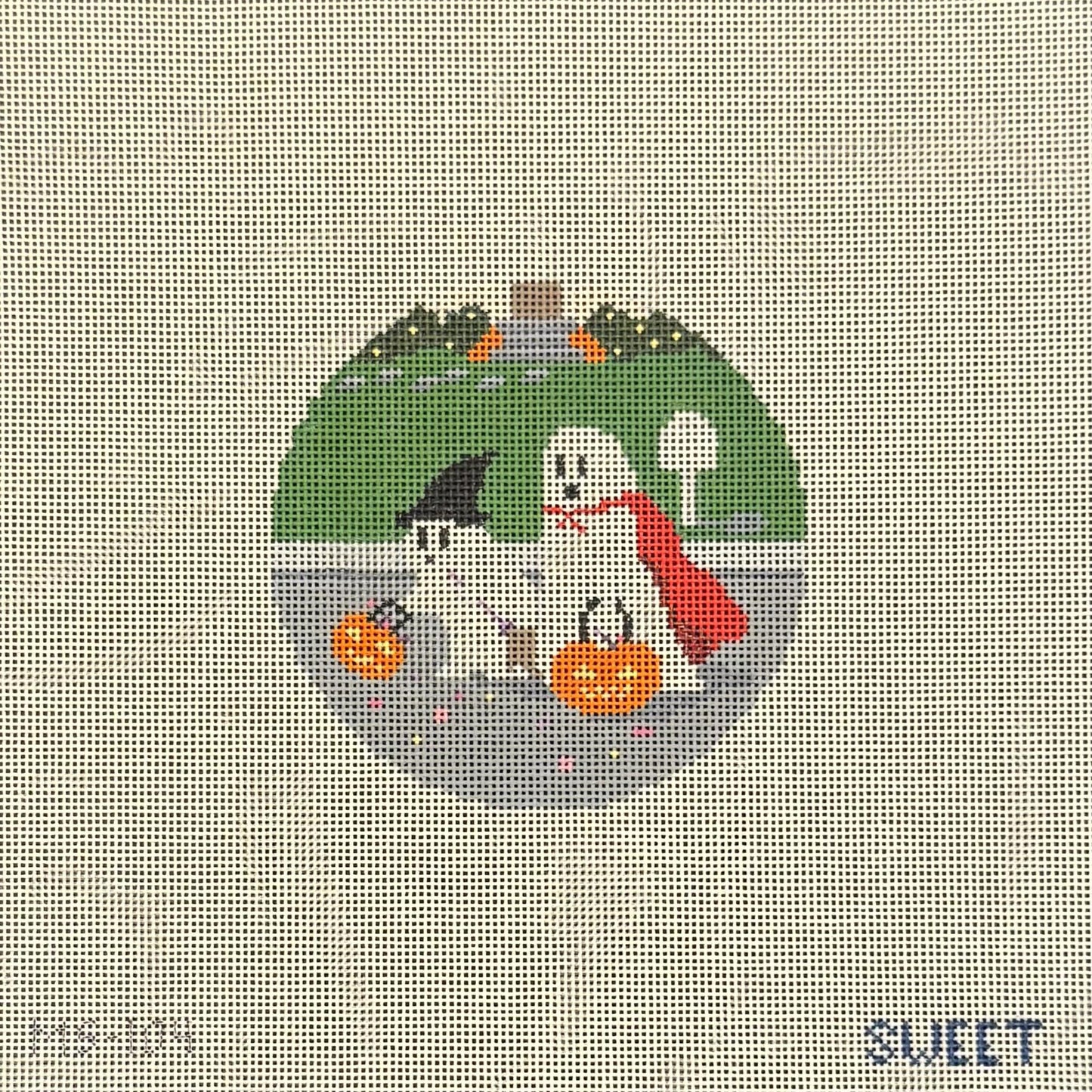 Trick-or-Treating Ghosts (by The Gingham Stitchery) KDS-54
