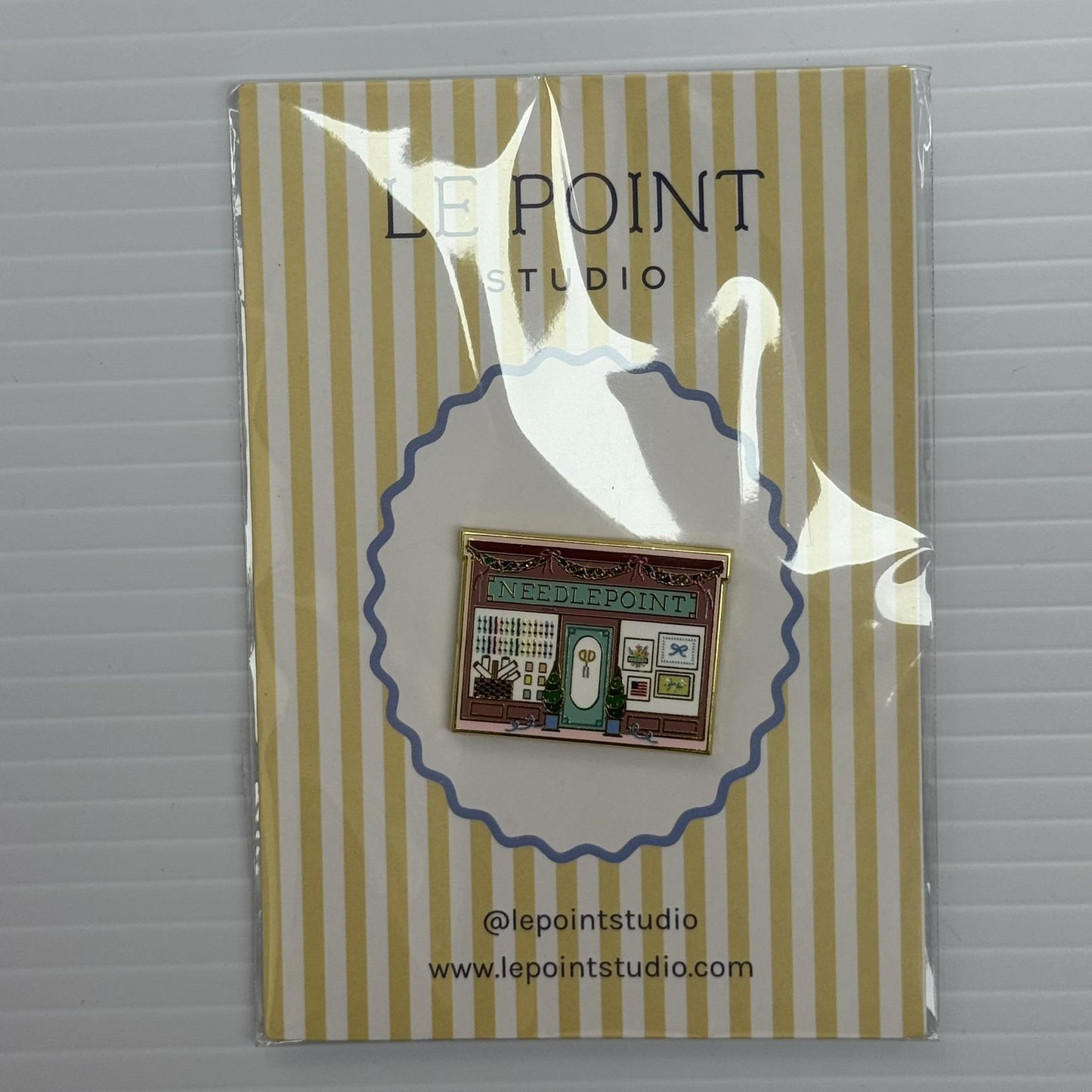 Needlepoint Shop Needle Minder