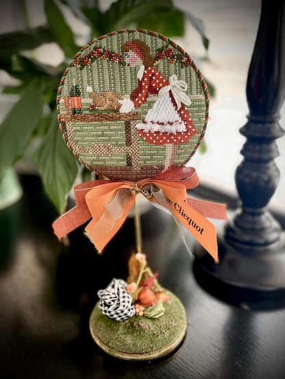 Betty Loves Thanksgiving (by The Gingham Stitchery)  KDS-62