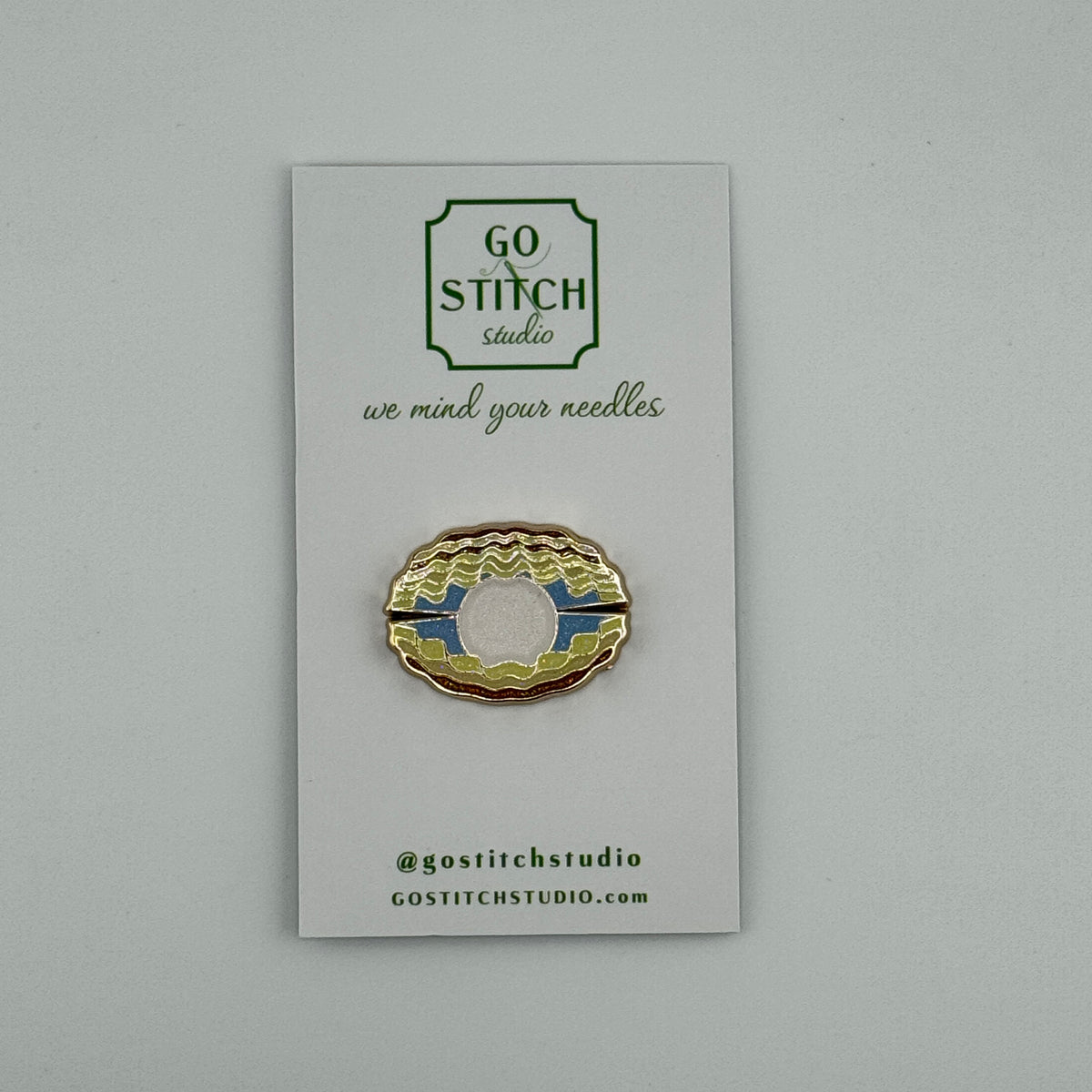 Oyster Pearl Needle Minder