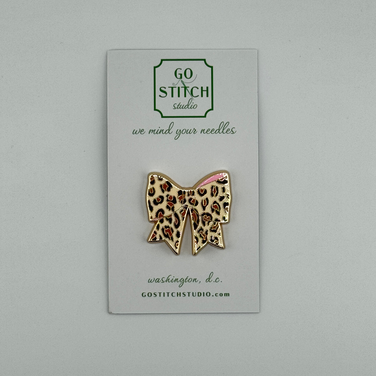 Leopard Print Bow Needle Minder