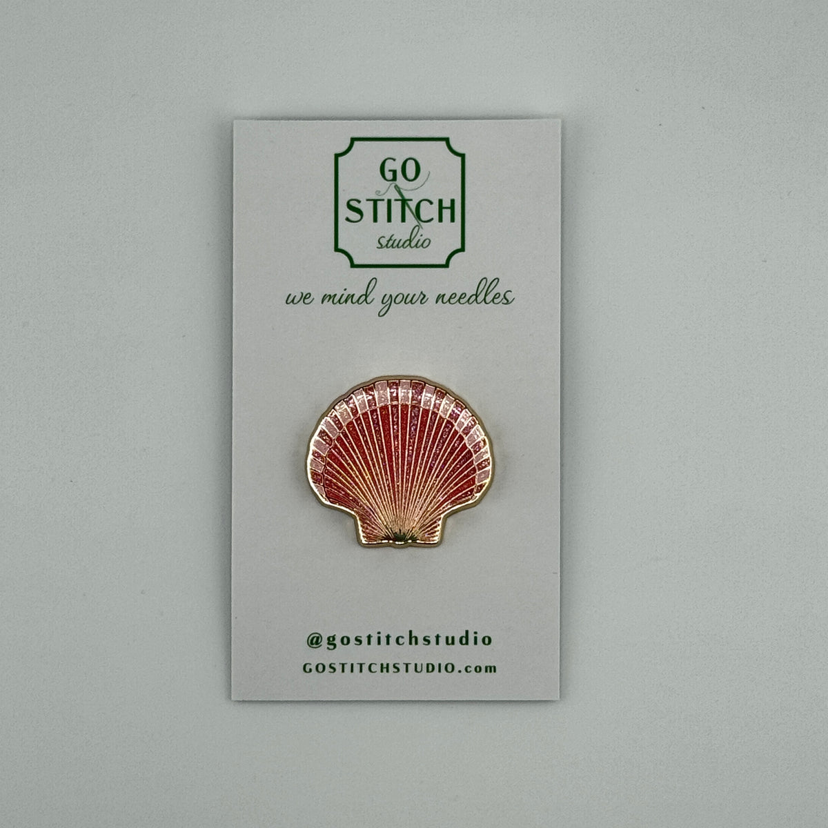 Pink Glitter Scallop Shell Needle Minder