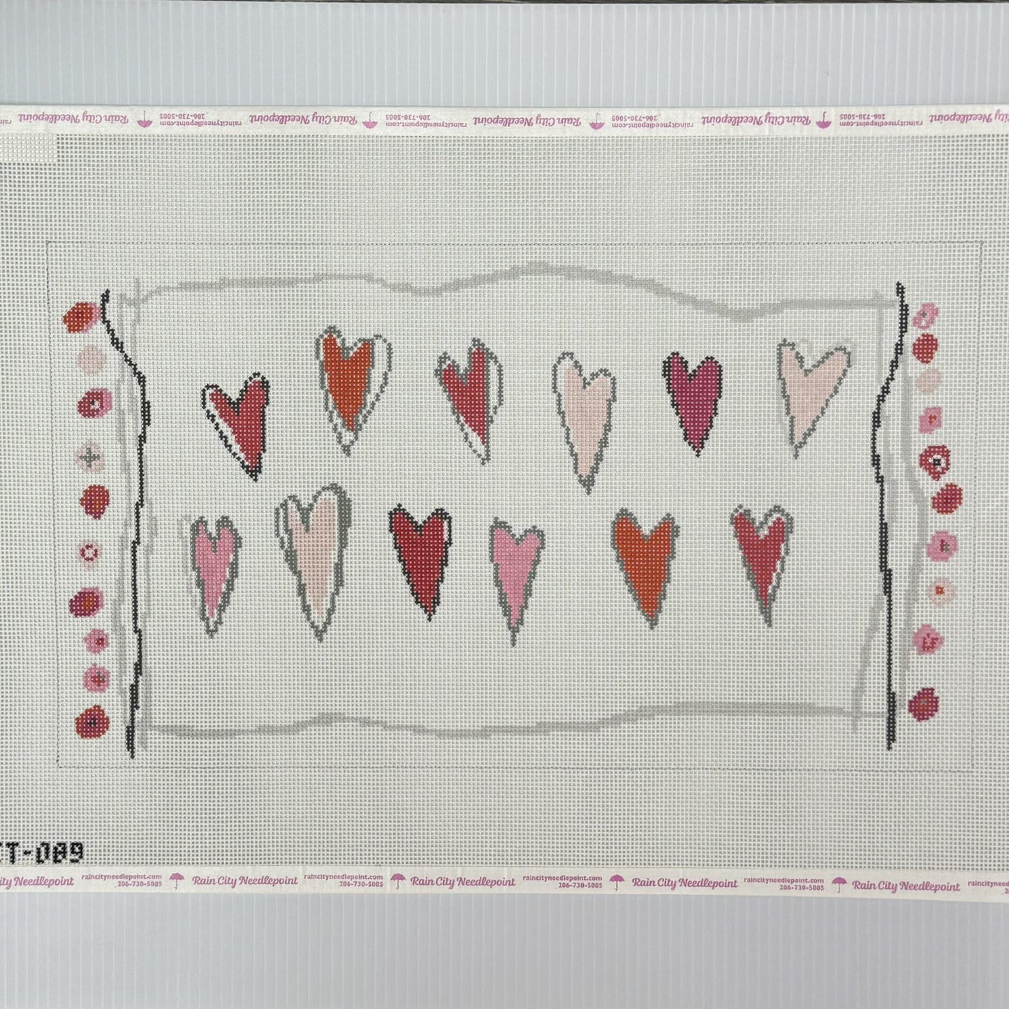 Wobbly Heart Bolster (by Pippin Studio) - P-ET-089