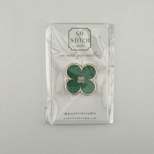 Clover Green Glitter Needle Minder