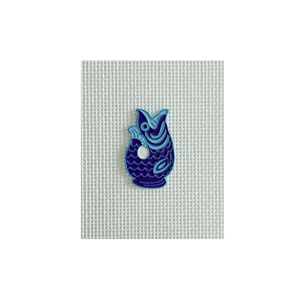 Navy Fish Pitcher Needle Minder